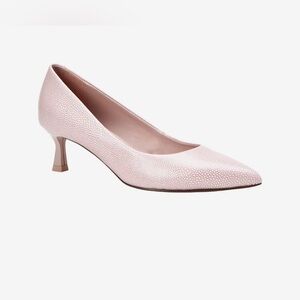 Katy Perry

The Golden Pump